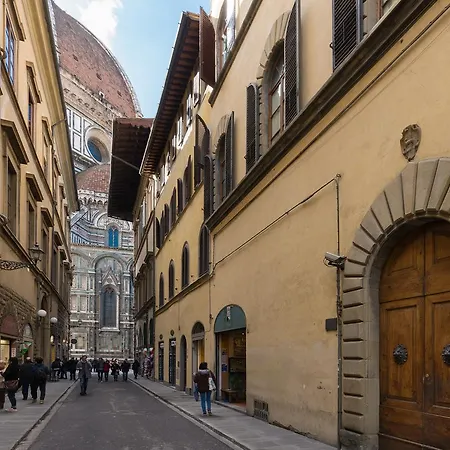 Close To Duomo Florencia